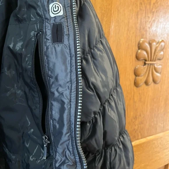 Women’s North Face 600 Goose Down Puffer Coat in Black (medium) - Picture 8 of 9